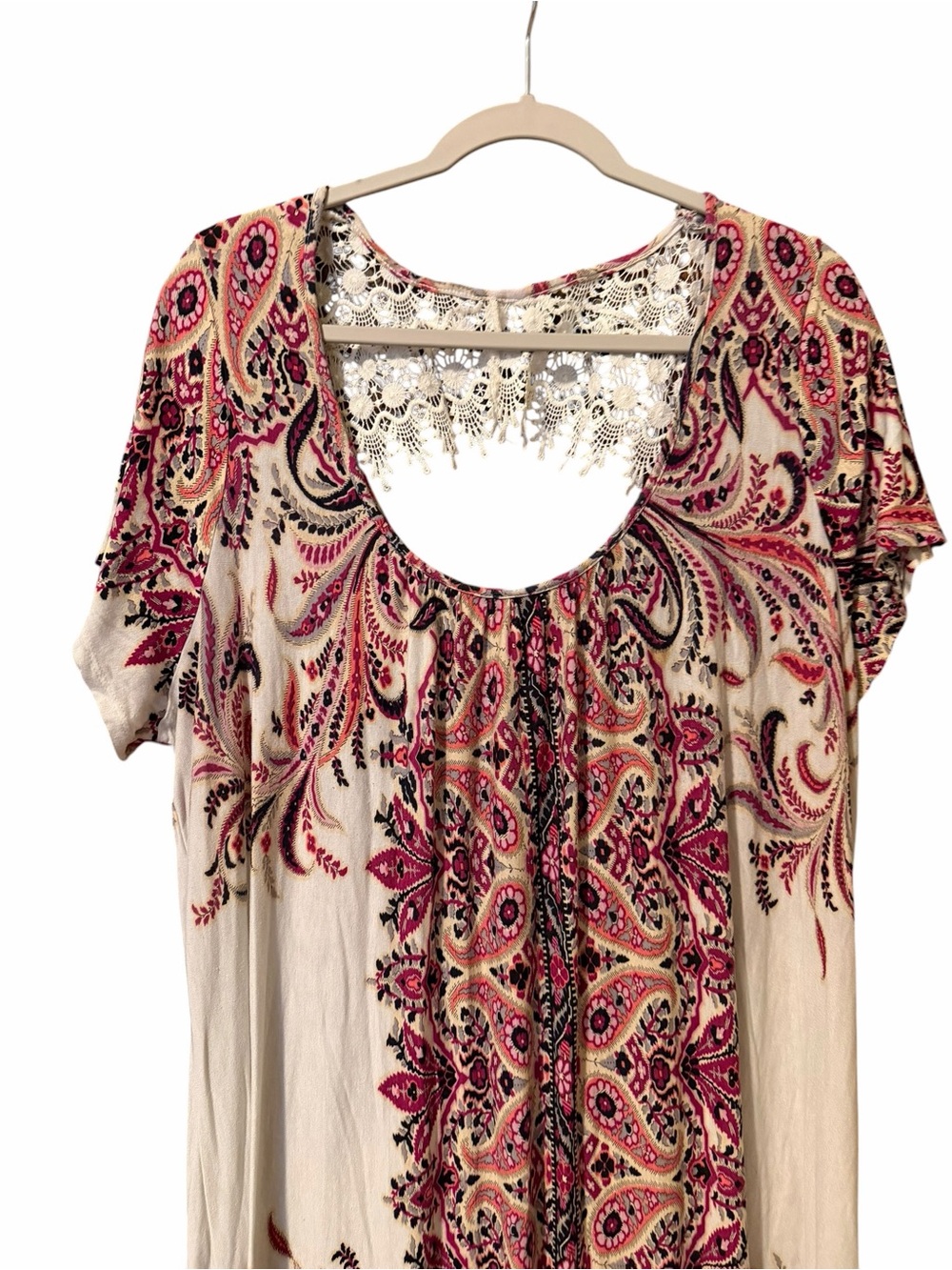 🛫 ONE WORLD Cream Maxi Dress with Pink Paisley Print size 3X - Picture 3 of 6